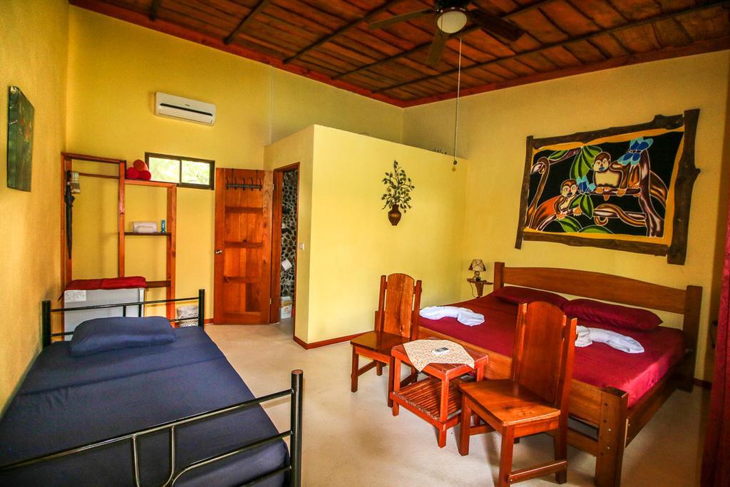Guava Lodge Playa Matapalo Exteriör bild